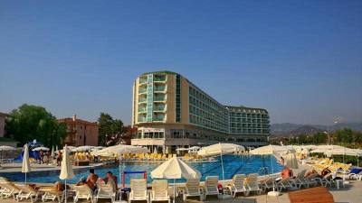 Hedef Beach Resort & Spa