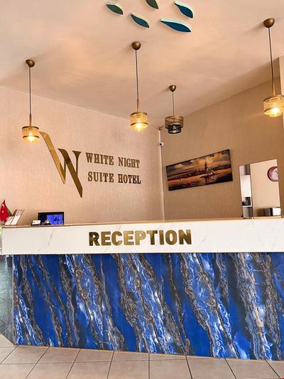 White Night Suite ve Apart Hotel