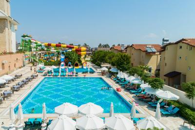 Crystal Waterworld Park Resort & SPA