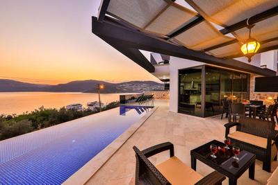 Villa Loca Kışla