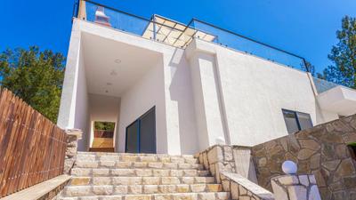 Villa Hunt 2