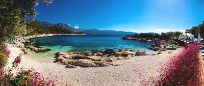 Blanca Beach Hotel