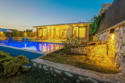 Villa Asel Stone 