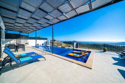 Villa Aston