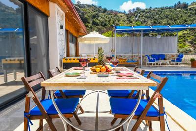 Villa Luck