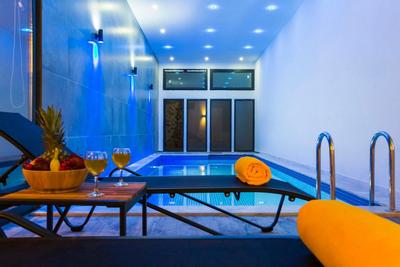 Villa Gece