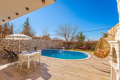 1 Odalı Özel Havuzlu Villa GG108