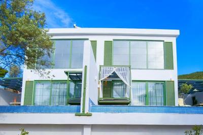 Villa Mulberry Collection Sorrel