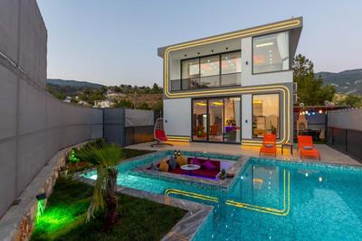 Villa Fariz