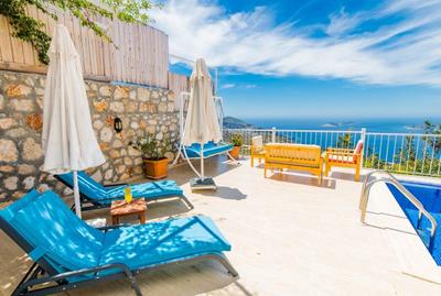 Villa White