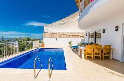 Villa White