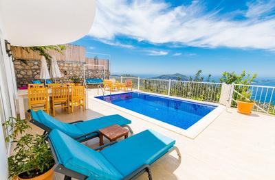 Villa White