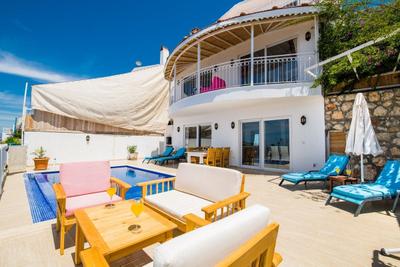 Villa White