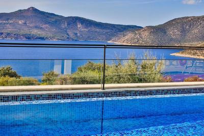Villa Naz Duo