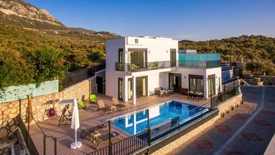 Villa Naz Duo