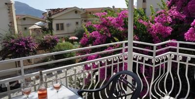 Korsan Apartments