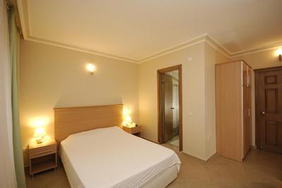 Maki 1 Hotel