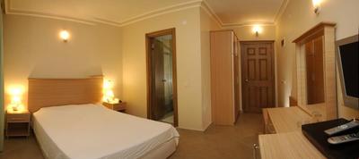 Maki 1 Hotel