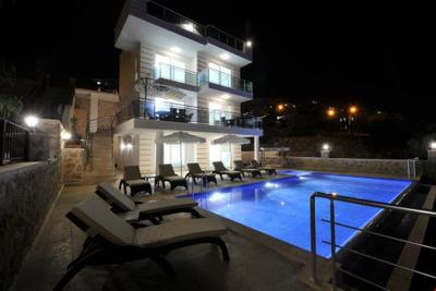 Villa Rmz-01