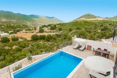 Villa Light 1