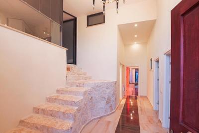 Villa Stone Heart