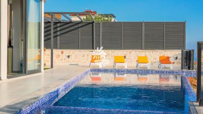 Villa Aqua