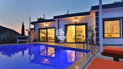 Villa Atlantis