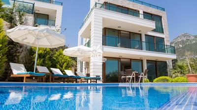Villa Batı