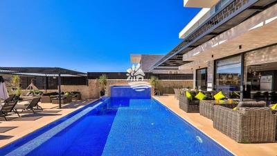 Villa Blush