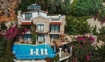 Villa Brand
