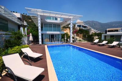 Villa Hill Side 1