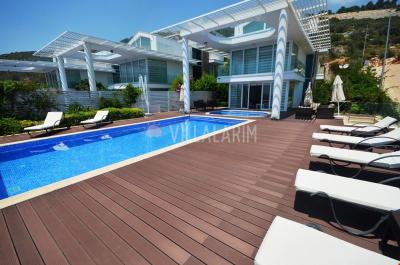 Villa Hill Side 1