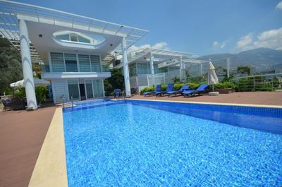 Villa Hill Side 2