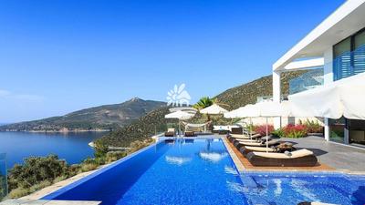 Villa Larisa