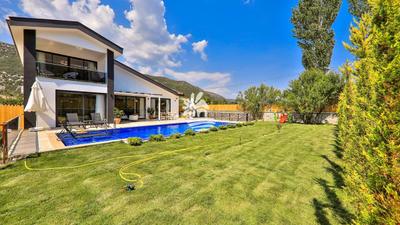 Villa Made