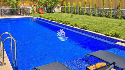 Villa Made