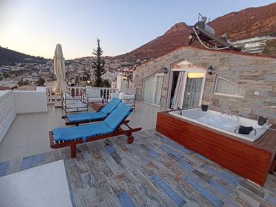 Villa Mavish