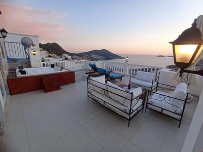 Villa Mavish