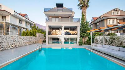 Villa Moon