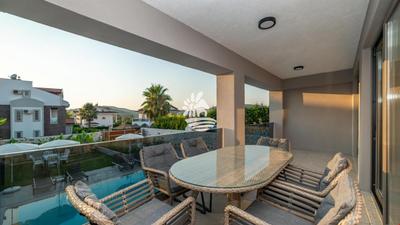 Villa Moon