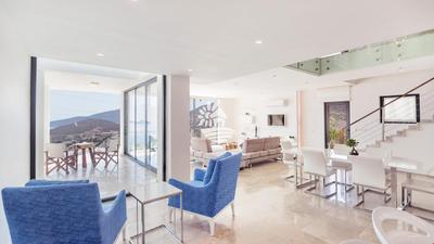 Villa Summer