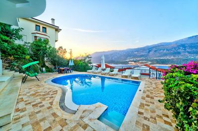 Villa Yunus