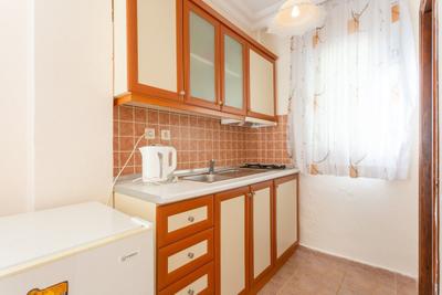 Arykandos Ortak Havuzlu Villa