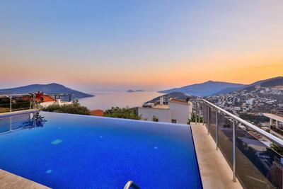 Villa Blue Harmony