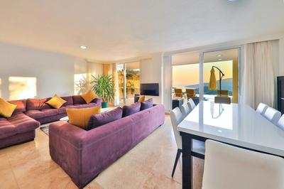 Villa Blue Harmony