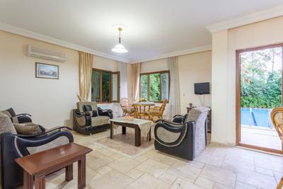 Limyros Ortak Havuzlu Villa