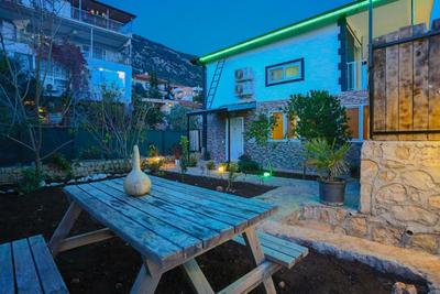 Villa Mor 1 Gökseki