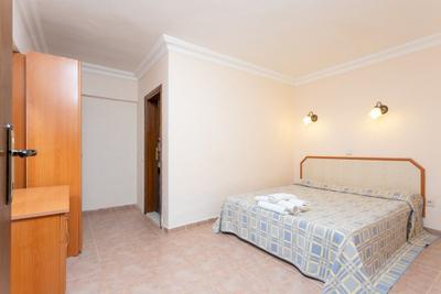 Myros Ortak Havuzlu Villa