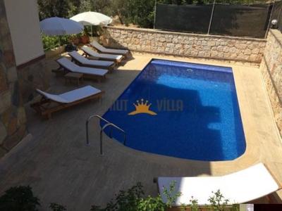 Sarı Villa