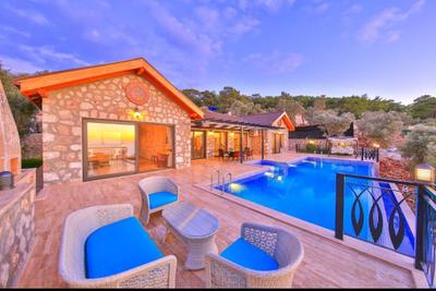 Villa Almond